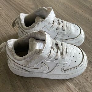 White Nike Dunks Toddler 6c EUC